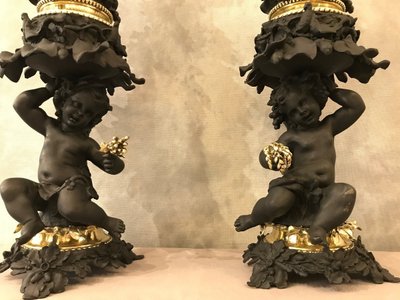 Beautiful pair of spelter, brass and bronze lamps from the 19th century