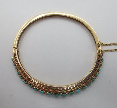 Gold bangle bracelet. 19th century.