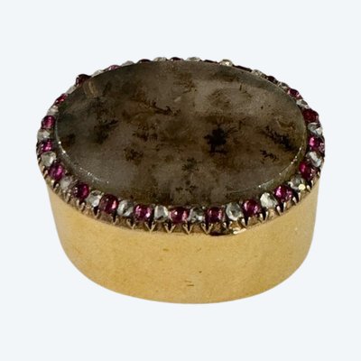 Pillbox in Gold, Agate, Ruby and Diamonds
Napoleon III