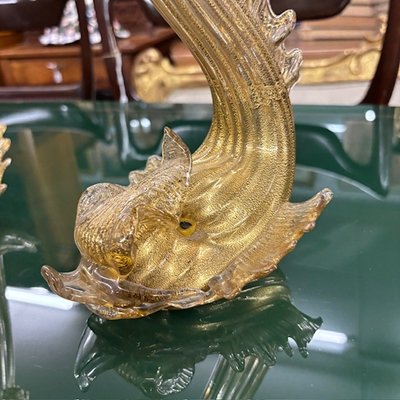 Paire de bougeoirs dauphins en verre de Murano. Salviati Manufacture des années 30 avec de la poussière d'or