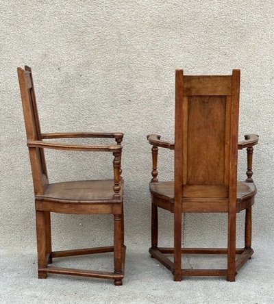 Pair of Caquetoires armchairs