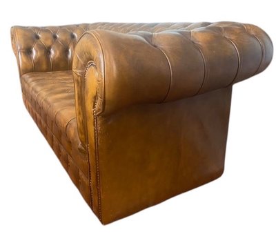 Divano Chesterfield a 3 posti in pelle marrone