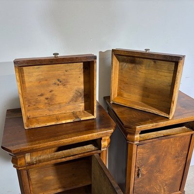 Antique pair of Cappuccino bedside tables in solid walnut from Lombardy 1840. Restored. Size L 49 x 35.