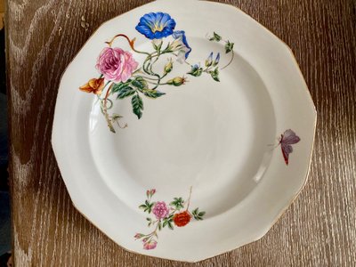 Porcelain dinner service by Louis Lourioux in Foecy