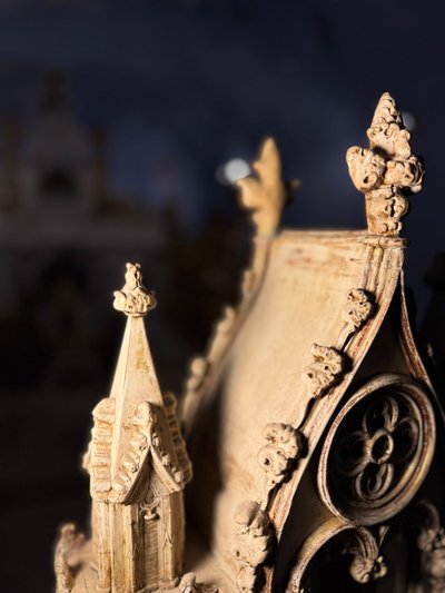 Important Pair of Neo-Gothic Reliquaries – 19th Century