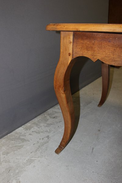 Louis XV Style Table in Walnut, Late 19th Century