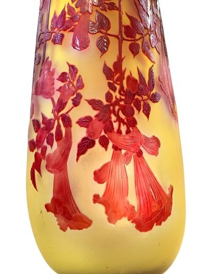 Emile Gallé Important Art nouveau "Bignones Rouges" vase