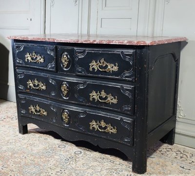 Regency period chest of drawers. Faux marble top.