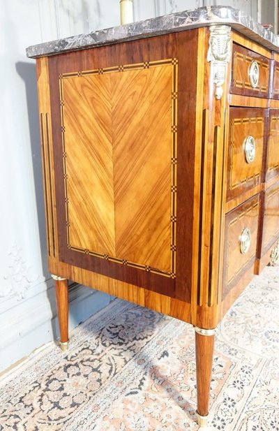 Louis XVI chest of drawers stamped M. Ohneberg