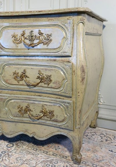 Kommode Tombeau aus der Zeit von Louis XV