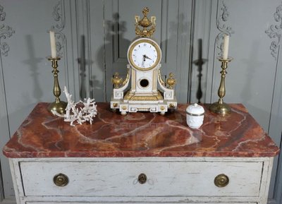 Commode d'époque Louis XVI / Directoire. Plateau Faux Marbre.