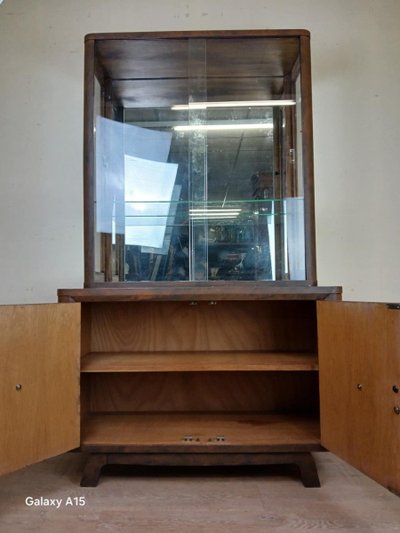 Art Deco Period Bookcase In Lacquered Wood In Faux Semblant De Tôle A Patine Rouille Circa 1930