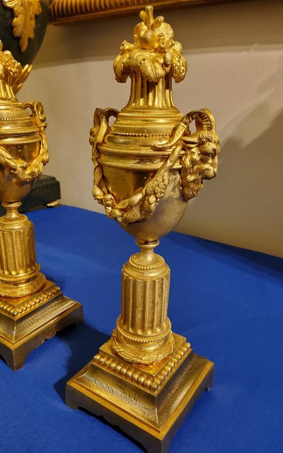 Reversible vases in gilded bronze Candlesticks Louis XVI style 19th century