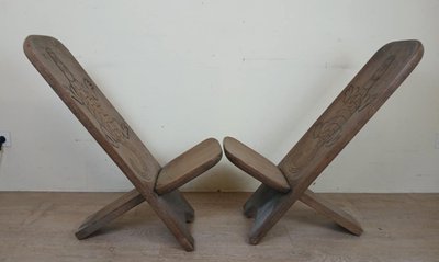 Afrique Centrale Vers 1950 : Paire De Chaises En Bois Exotique Décors En Sculptures