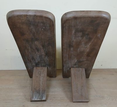 Afrique Centrale Vers 1950 : Paire De Chaises En Bois Exotique Décors En Sculptures