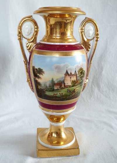 Pair of gilded and polychrome porcelain vases from Paris, Restoration period - 32,5cm