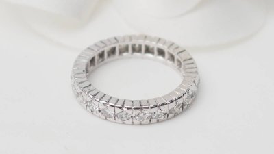 American wedding band in platinum and diamonds 0.92ct