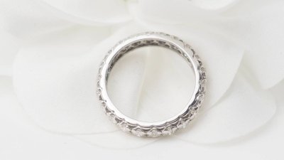 American wedding band in white gold and diamonds 0.88ct