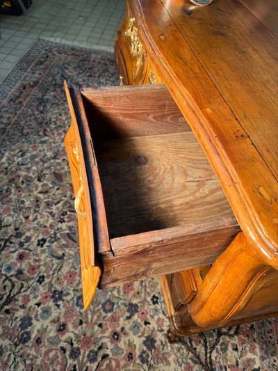 18th century Louis XV chest of drawers