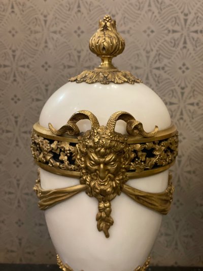 Paar Vase Gedeckt Marmor Und Bronze Stil Louis XVI