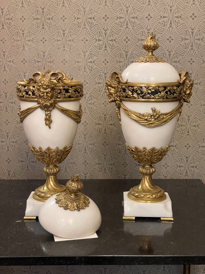 Paar Vase Gedeckt Marmor Und Bronze Stil Louis XVI