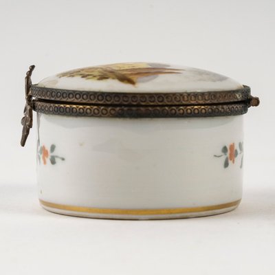 A Small Porcelain Pill Box, 20th Century