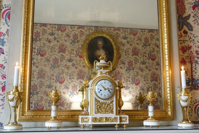 Pair of gilt bronze and marble cassolettes with upside-down candlesticks, Louis XVI style