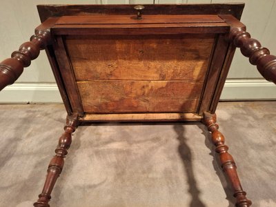 Small Louis XIII walnut table from the late 17th, early 18th century.