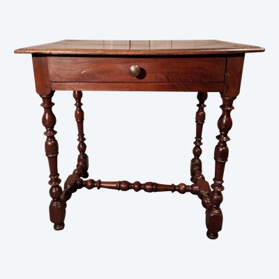 Small Louis XIII walnut table from the late 17th, early 18th century.