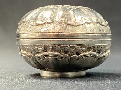 Solid silver opium box China 19th century