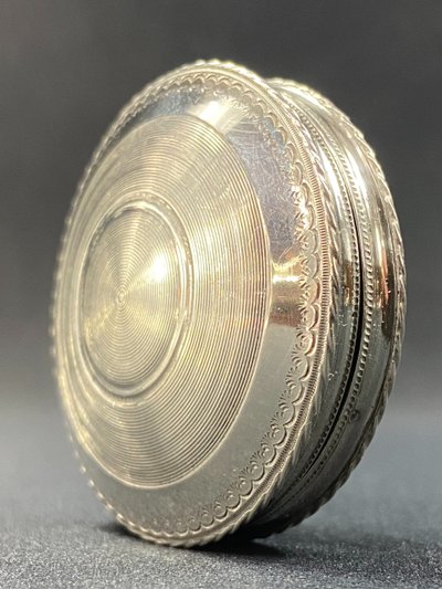 Pill box in solid silver with guilloché Netherlands 19th century with monogrammed decoration