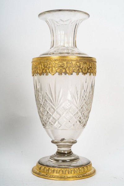 Une Paire De Vases En Cristal Et Bronze Doré Fin XIXème Siècle