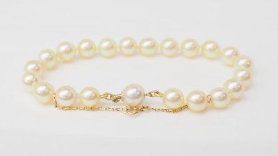 Yellow Gold And Cultured Pearl Bracelet