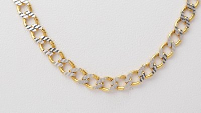 Fancy mesh necklace in yellow gold