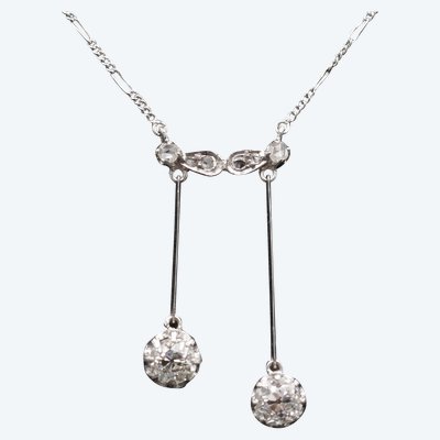 Négligé necklace with 1-carat old-cut diamonds and 18-carat white gold rose-cut diamonds.