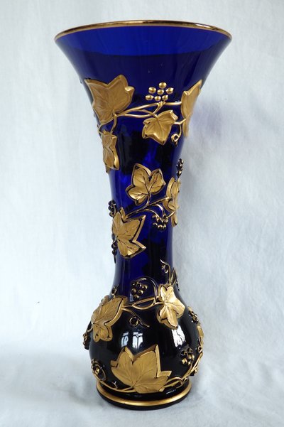 Large Baccarat crystal vase in cobalt blue, gilded ivy garland design