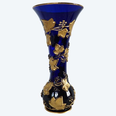 Large Baccarat crystal vase in cobalt blue, gilded ivy garland design