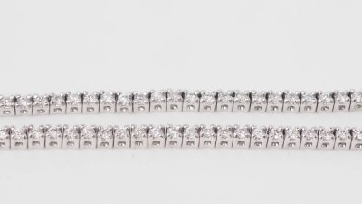 River necklace in white gold and diamonds 2.37cts