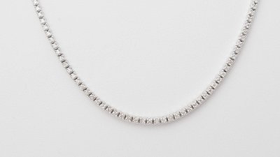 River necklace in white gold and diamonds 2.37cts