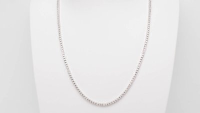 River necklace in white gold and diamonds 2.37cts