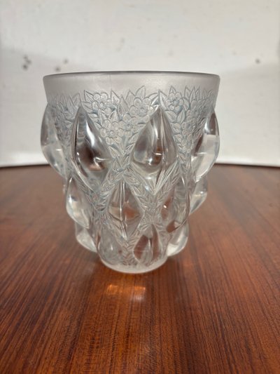 Vase R- Lalique