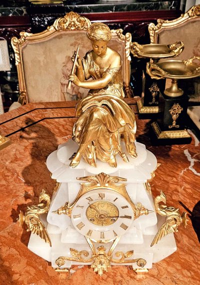 Napoleon III clock In alabaster signed