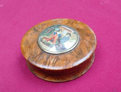 Snuffbox