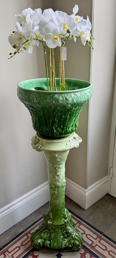 Sellette and its Art Nouveau pot cover