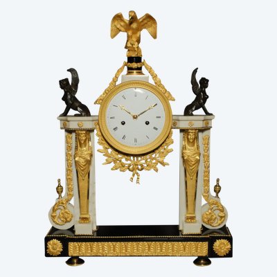 Pendule portique d'époque Louis XVI aux égyptiennes 