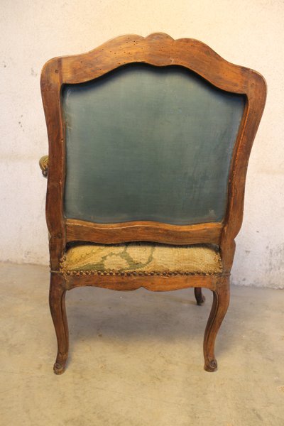 Large Louis XV period carved and molded walnut armchair with flat Queen back 18th century