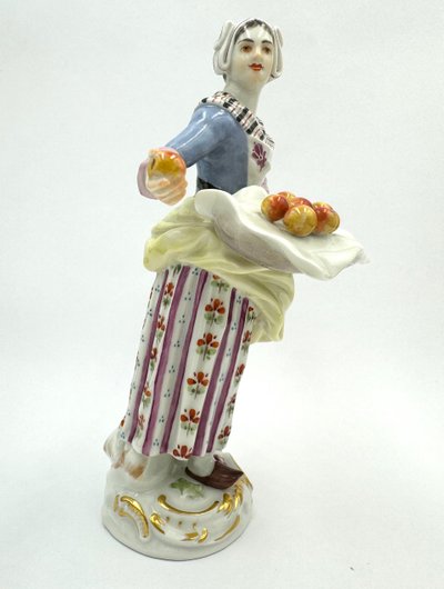 Meissen - Les Cris De Paris, Vendeuse De Fruits