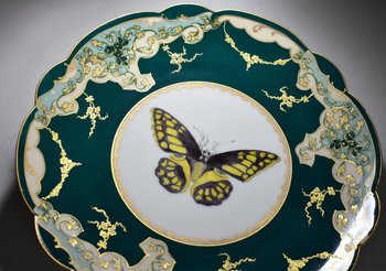 Belle Assiette En Porcelaine De Limoges.fin 19ème