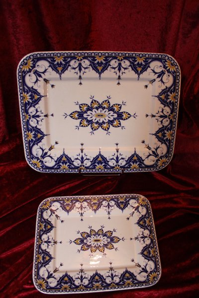 Sarreguemines earthenware dinner service, Cluny décor, 19th century, 67 pieces