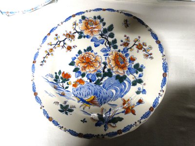 GIEN - Part of earthenware table service. Peony rooster model. 15 pieces.